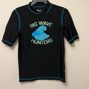Cherokee youth boys black swim shirt size large(12-14).
